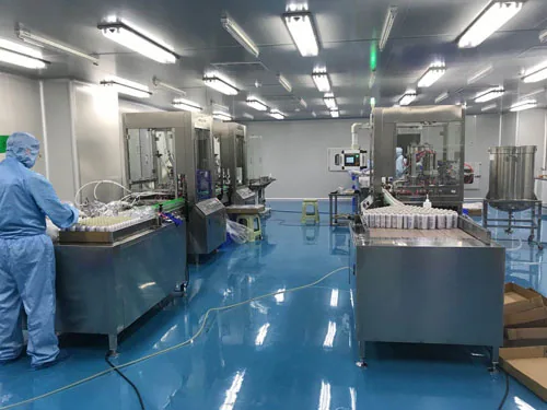 Production room with light-coloured walls and floor